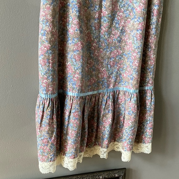 Vintage YOU BABES Prairie, Coastal Cowgirl/Cabincore Floral Skirt with Lace Trim - Picture 4 of 12